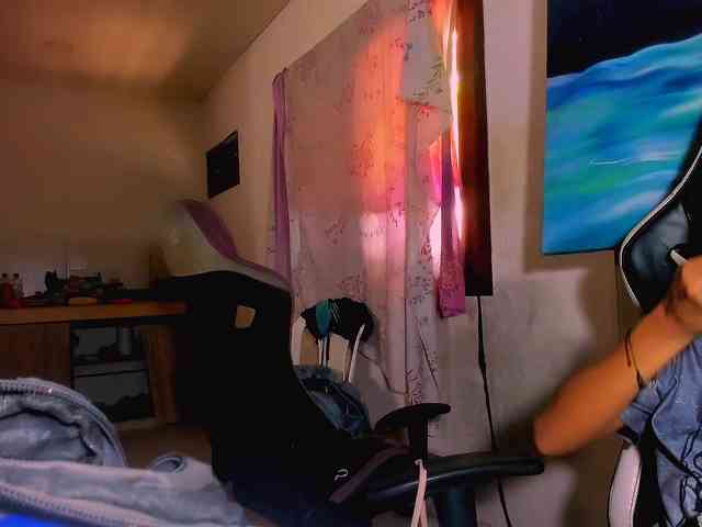 Bad-girl-xxx webcam