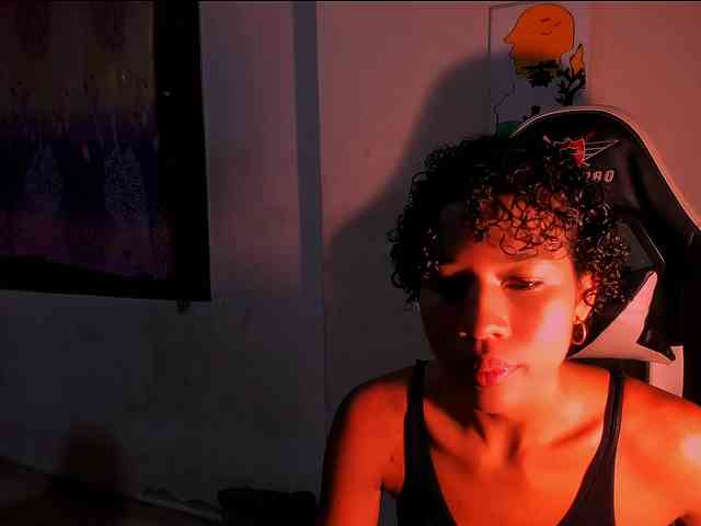 Bad-girl-xxx webcam