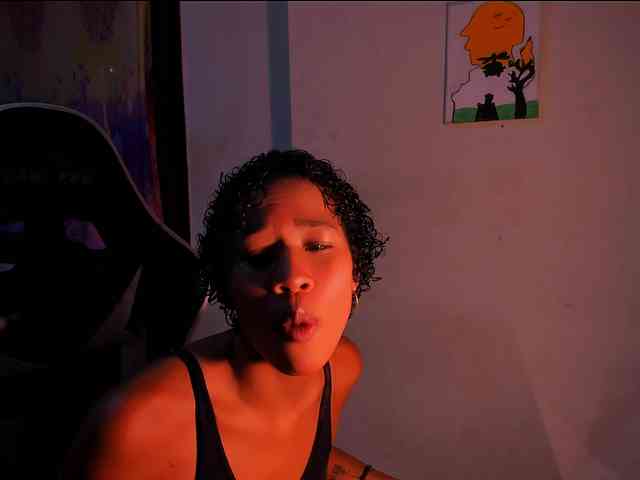 Bad-girl-xxx webcam