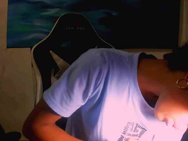 Bad-girl-xxx webcam