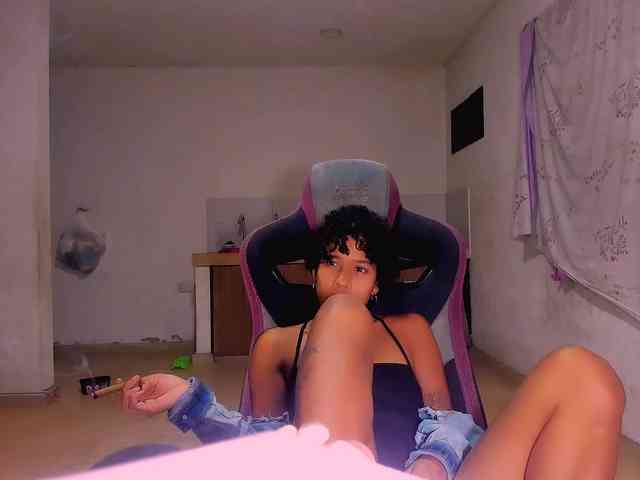 Bad-girl-xxx webcam