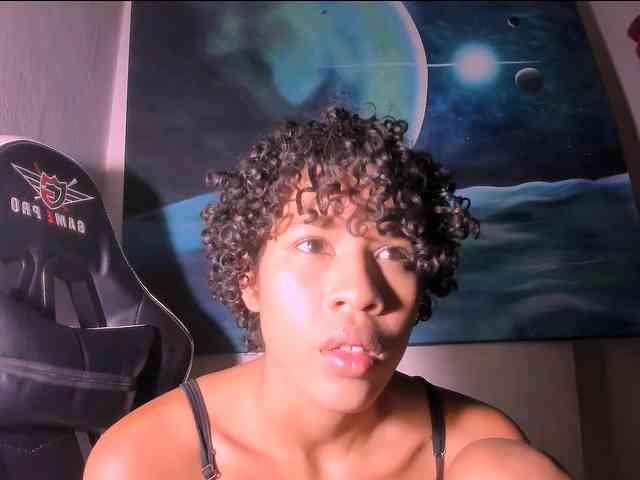 Bad-girl-xxx webcam