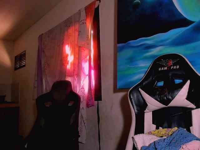 Bad-girl-xxx webcam