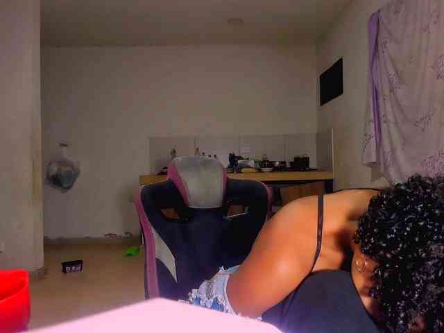 Bad-girl-xxx webcam