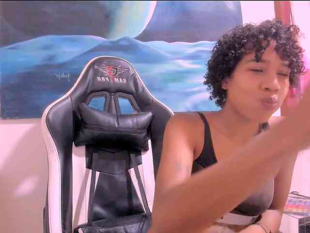 Bad-girl-xxx webcam