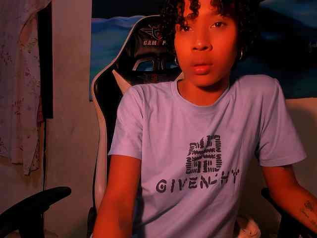 Bad-girl-xxx webcam