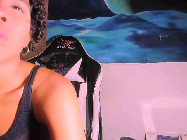 Bad-girl-xxx webcam