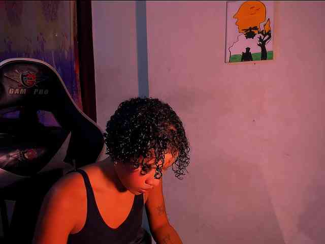 Bad-girl-xxx webcam