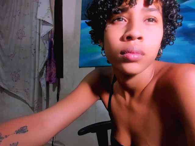 Bad-girl-xxx webcam