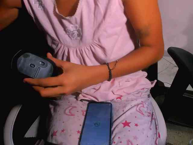 Bad-girl-xxx webcam