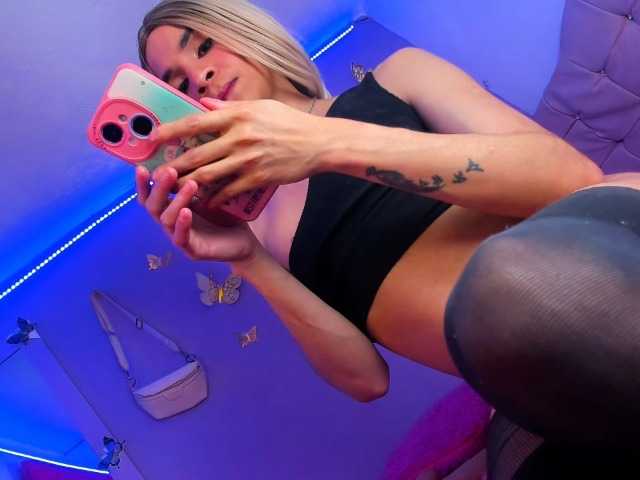 KateHadid live webcam show
