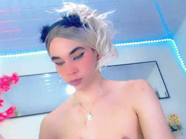 KateHadid Live Webcam on BongaCams