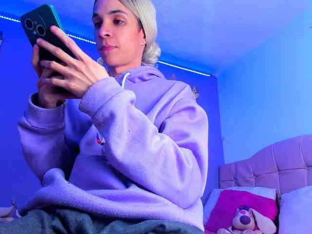 KateHadid Live Webcam on BongaCams