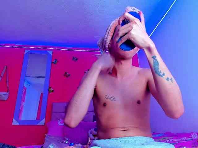 KateHadid Sex Cam Show