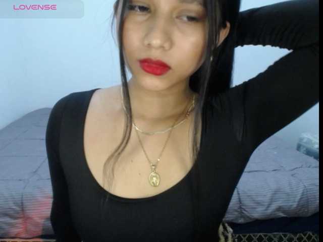 Mariestellah05 live cam on BongaCams