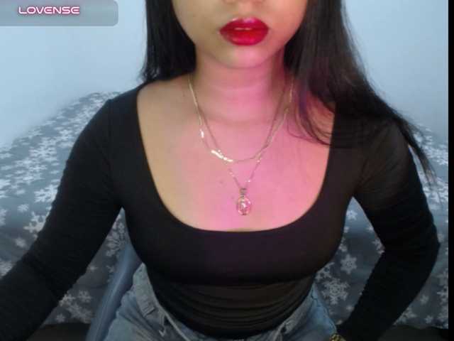 Mariestellah05 live cam on BongaCams