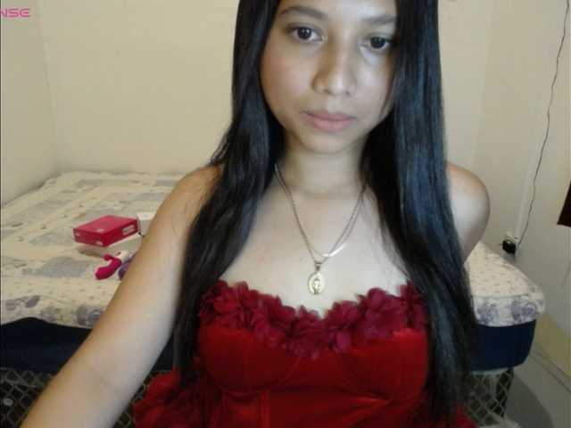 Mariestellah05 live cam on BongaCams
