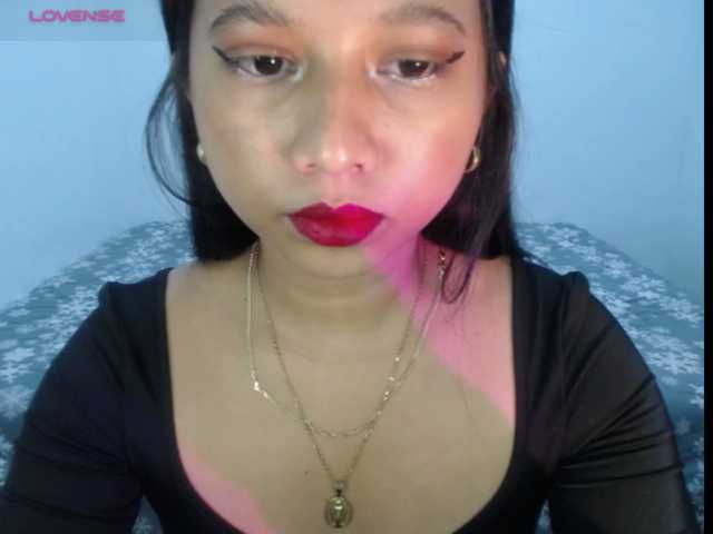 Mariestellah05, live now on BongaCams