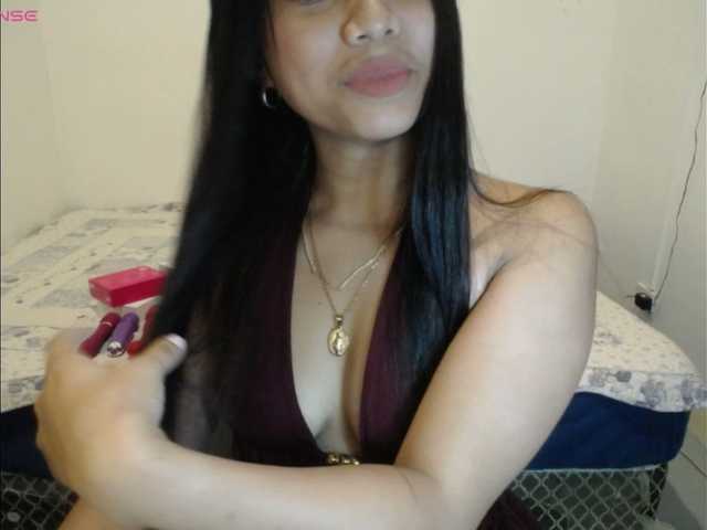 le modèle Mariestellah05 est en webcam porno dans un show sur le site bongacams, il possède les tags suivants: Asian,Brunette,Shaved