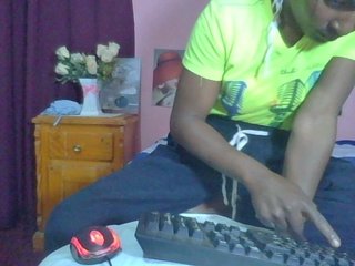 Raissa-Suan's Live Webcam