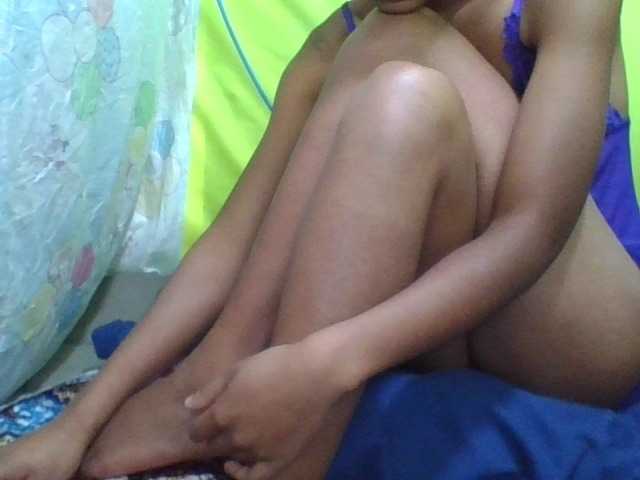 Raissa-Suan live cam on BongaCams
