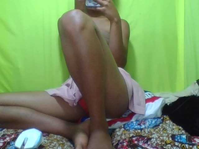 Raissa-Suan live cam on BongaCams