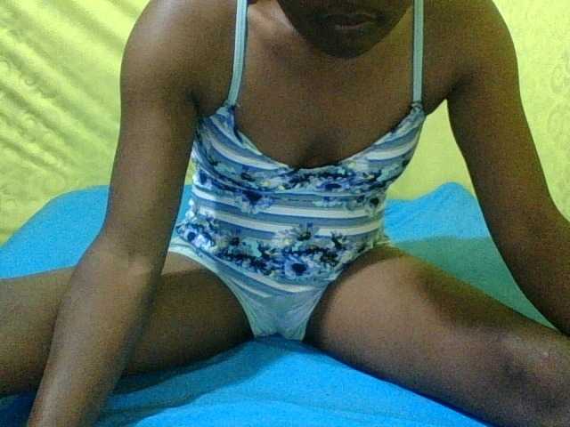 Raissa-Suan live cam on BongaCams