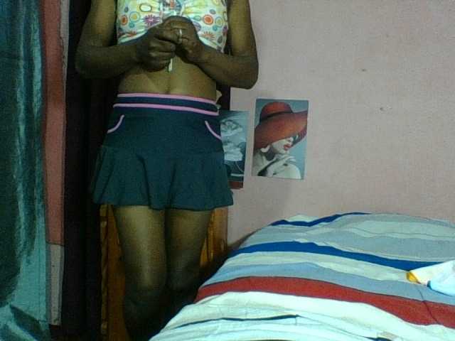 Raissa-Suan live cam on BongaCams