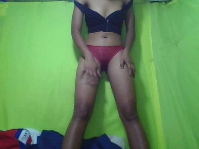 Raissa-Suan live cam on BongaCams