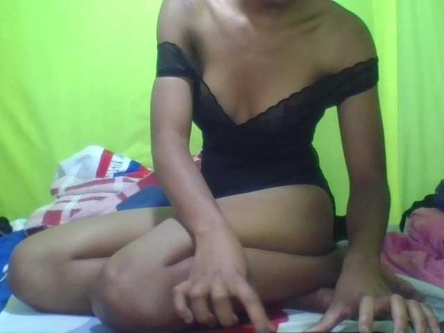 Raissa-Suan live cam on BongaCams