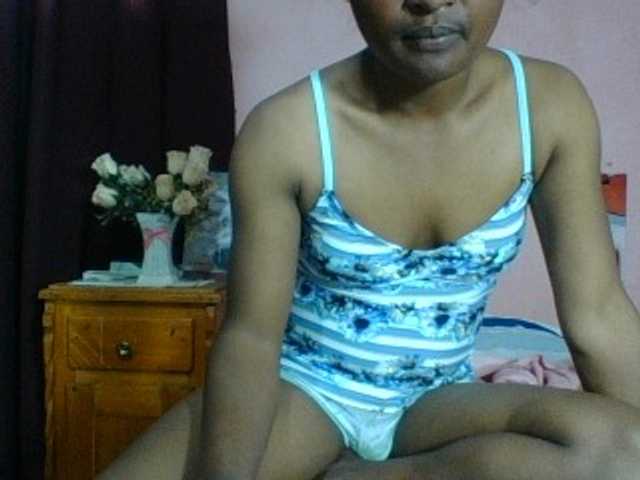 Raissa-Suan live cam on BongaCams