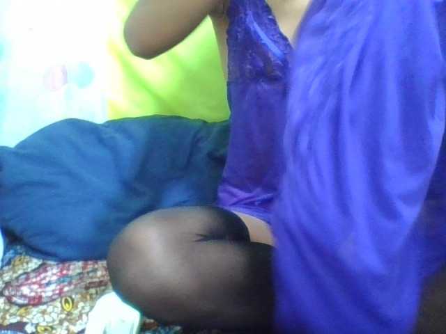 Raissa-Suan live cam on BongaCams