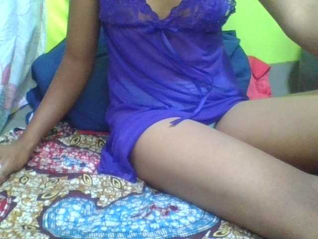 Raissa-Suan live cam on BongaCams