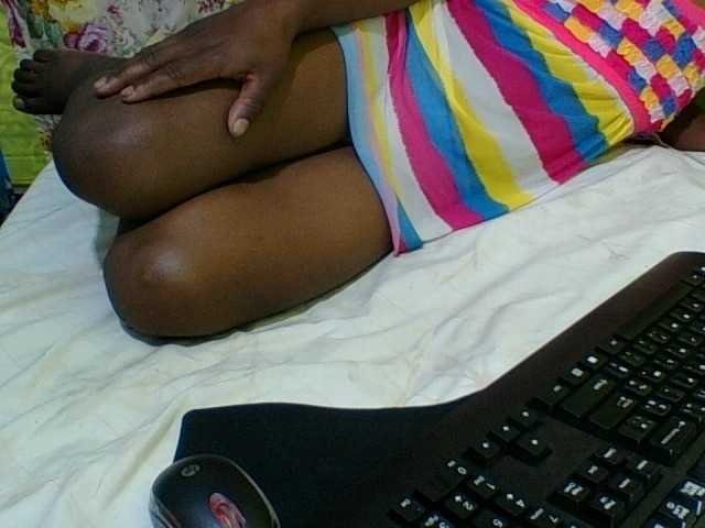 Raissa-Suan live cam on BongaCams