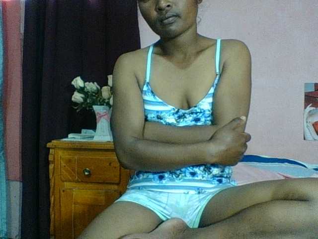 Raissa-Suan live cam on BongaCams