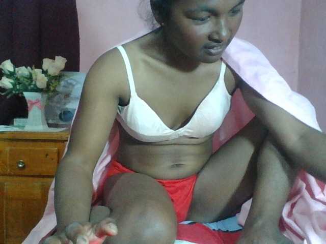 Raissa-Suan live cam on BongaCams