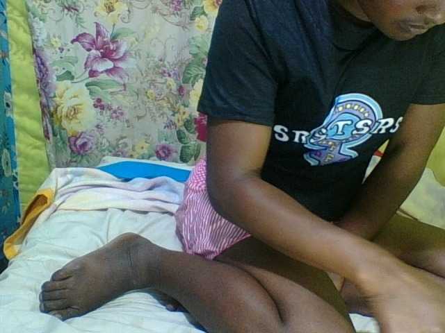 Raissa-Suan live cam on BongaCams