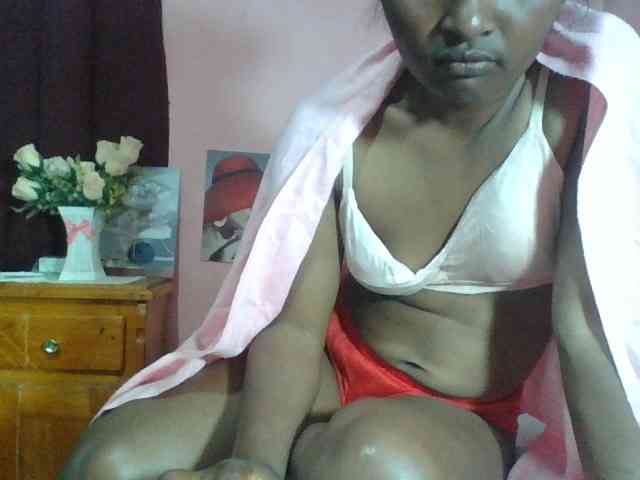 Raissa-Suan webcam