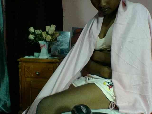 Raissa-Suan webcam