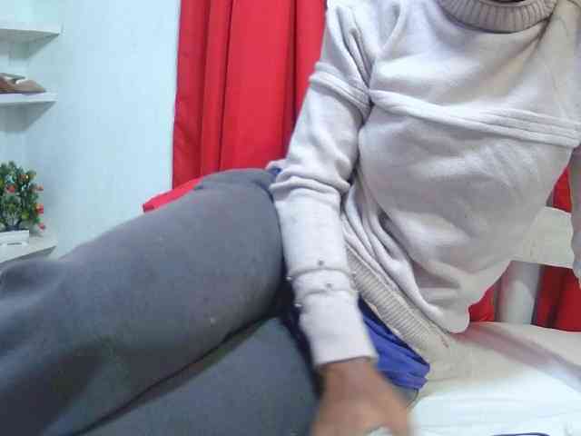 Raissa-Suan webcam