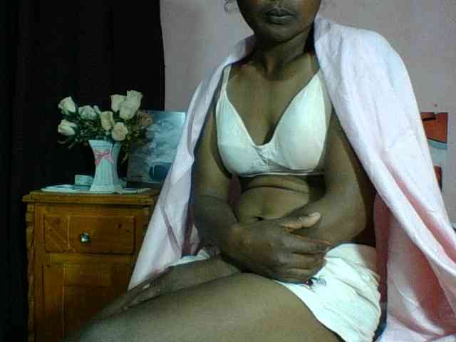 Raissa-Suan webcam