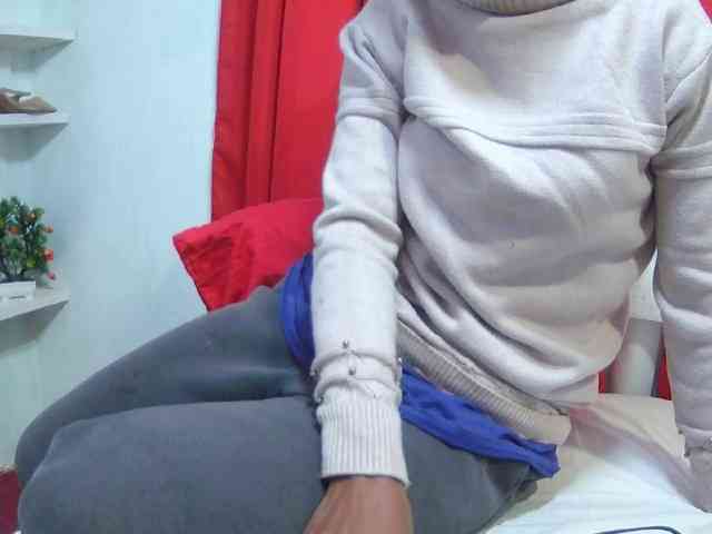 Raissa-Suan webcam