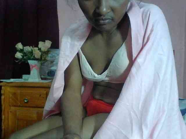 Raissa-Suan webcam