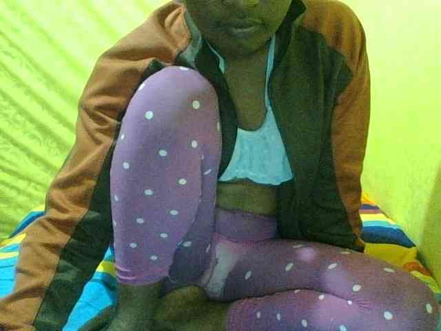 Raissa-Suan webcam