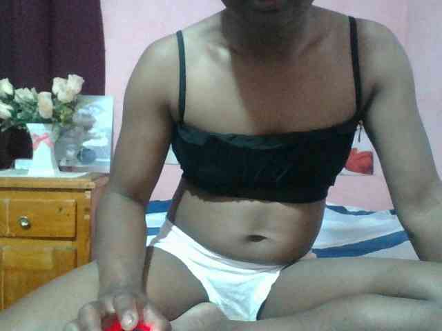 Raissa-Suan webcam
