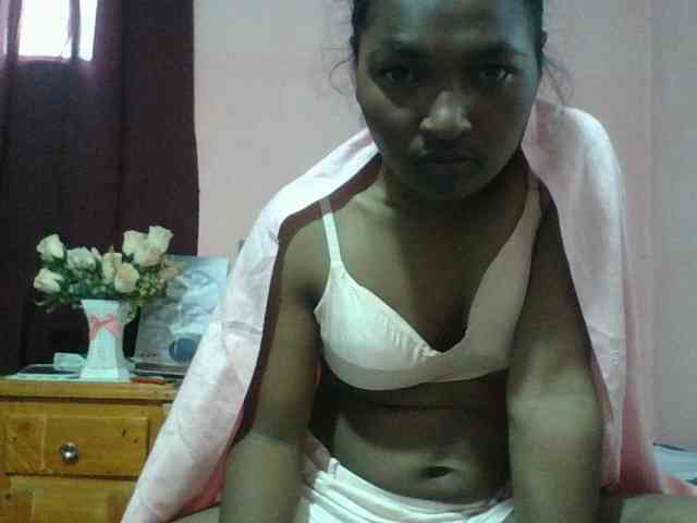 Raissa-Suan webcam