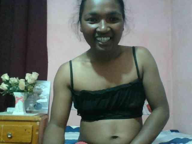 Raissa-Suan webcam