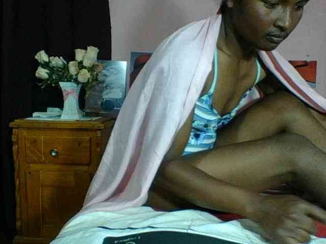 Raissa-Suan webcam