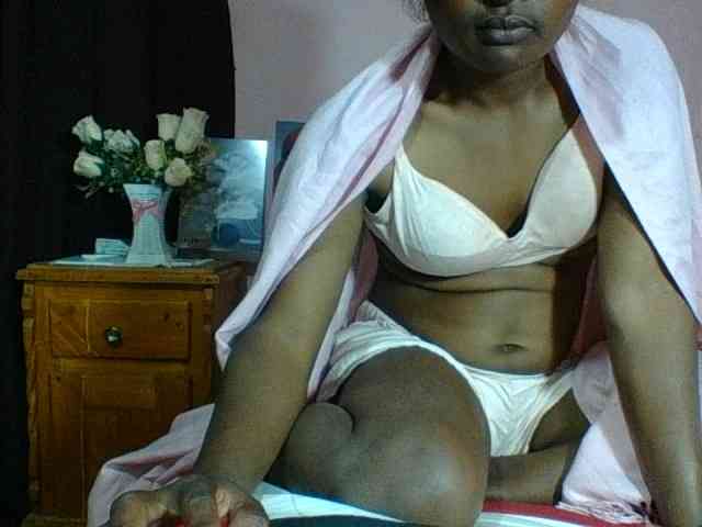Raissa-Suan webcam