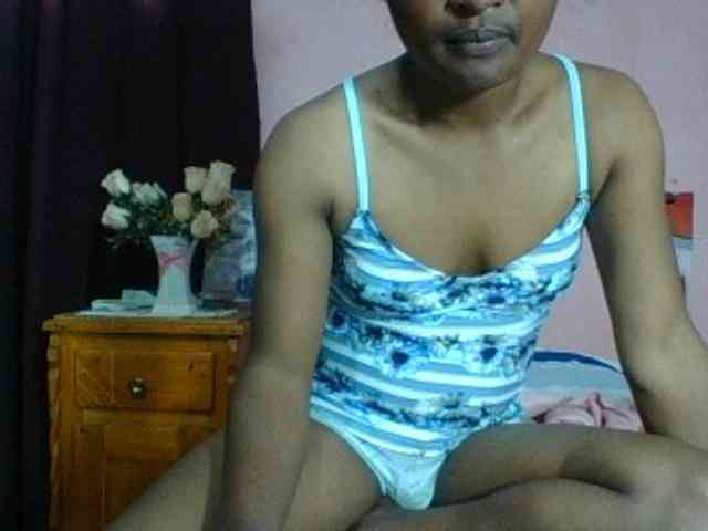 Raissa-Suan webcam